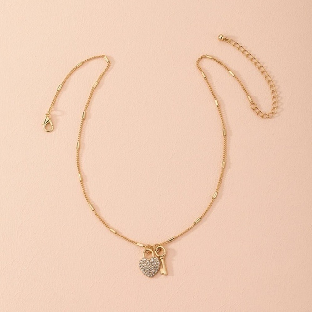 3/$30 ๐ Rhinestone Lock and Key Necklace - Picture 2 of 5